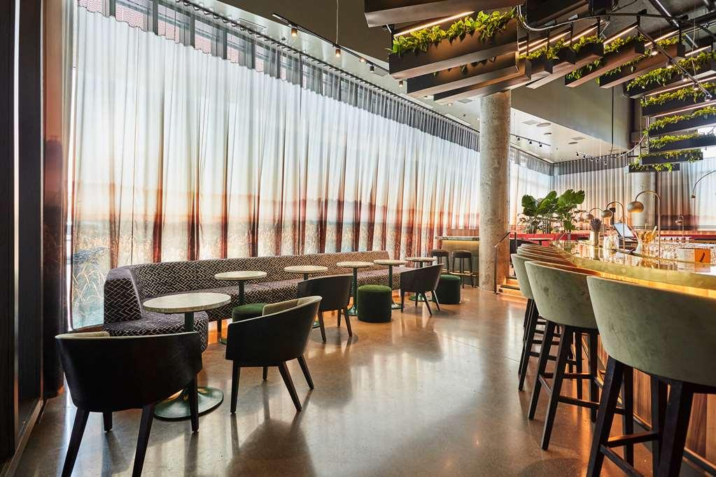 Hôtel Escad  Brossard Restaurant foto