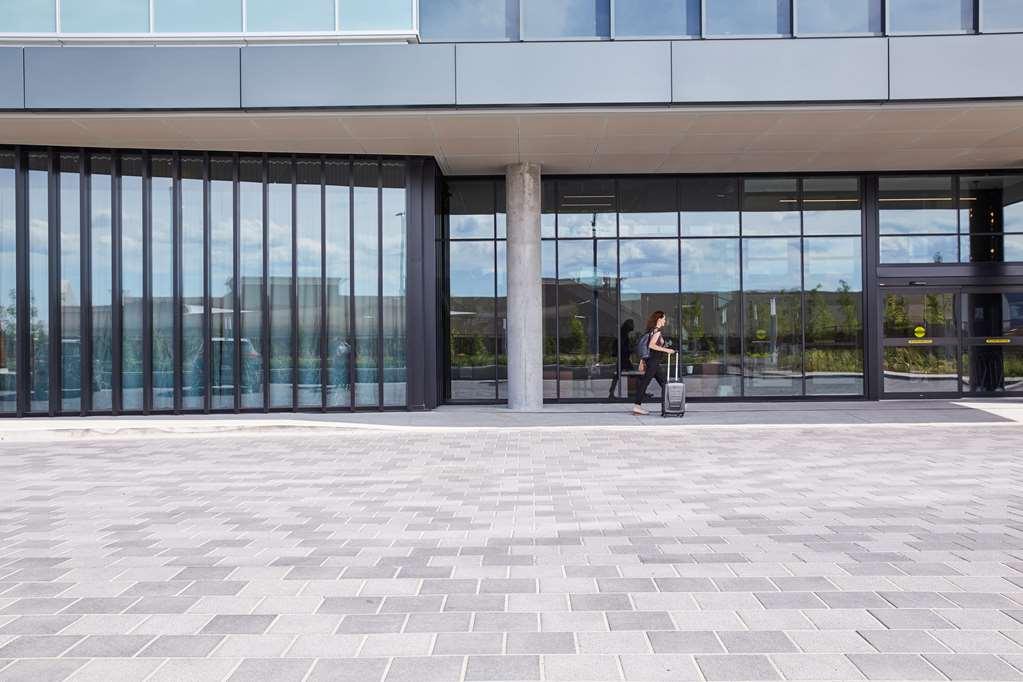 Hôtel Escad  Brossard Exterior foto