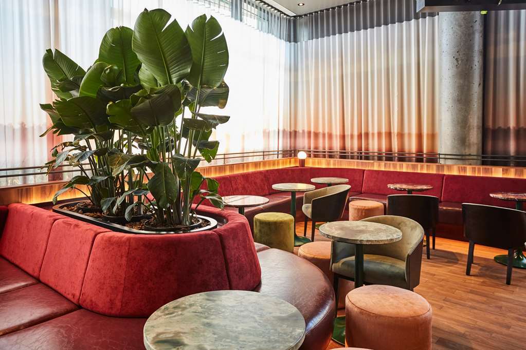 Hôtel Escad  Brossard Restaurant foto