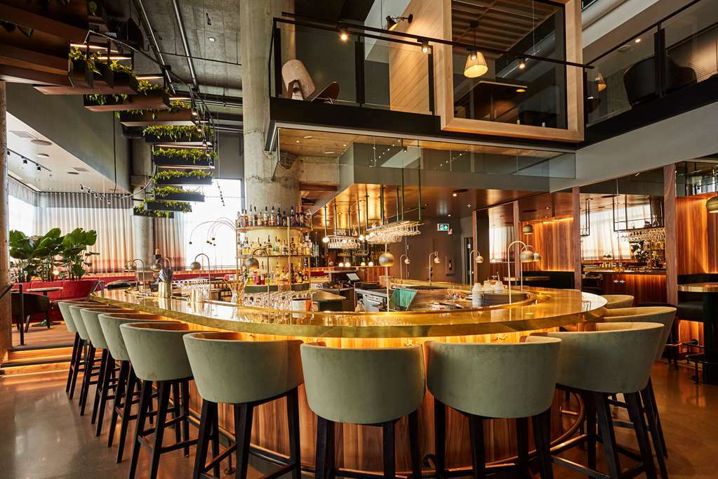 Hôtel Escad  Brossard Restaurant foto